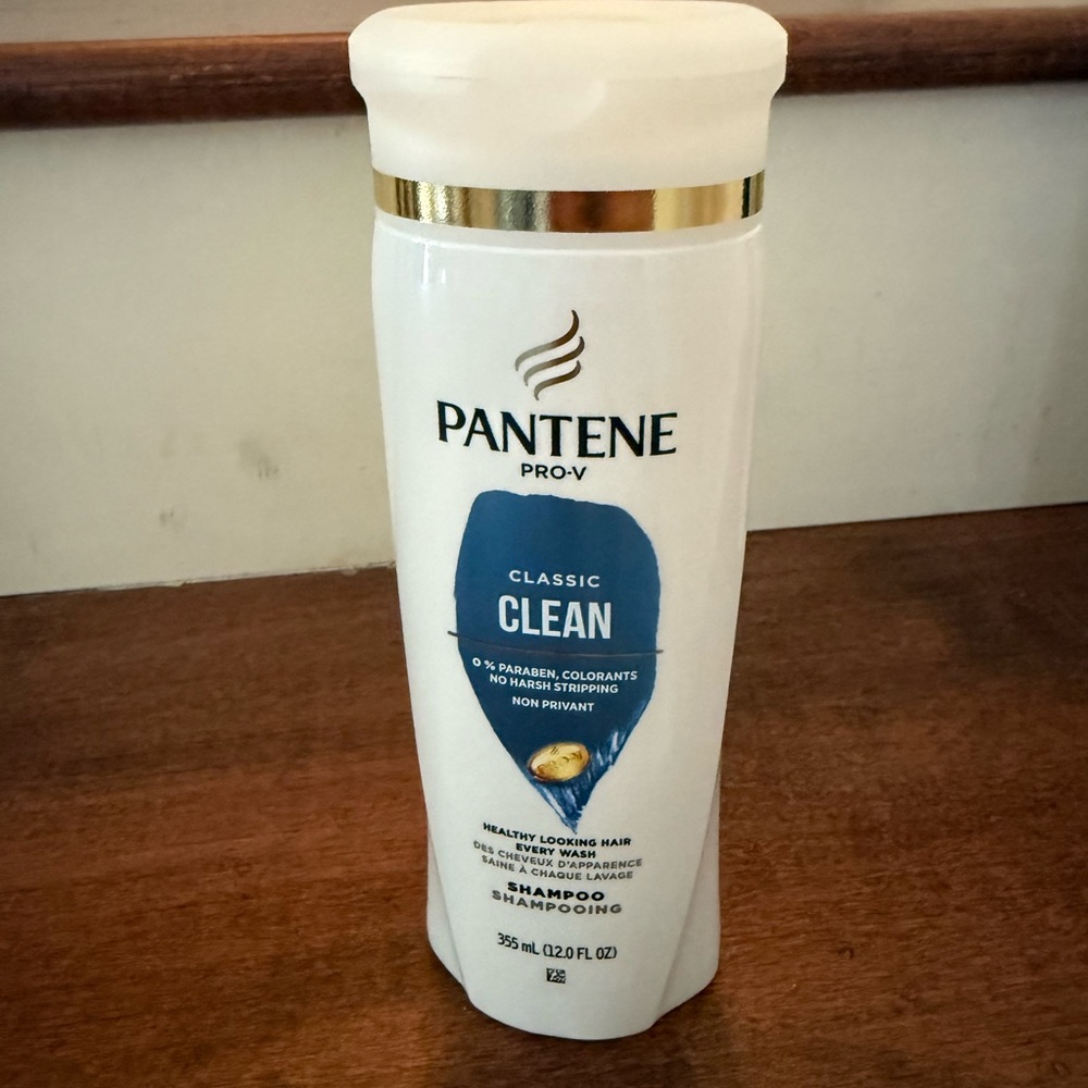 NWT Pantene Pro-V Classic Clean Shampoo